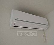 リビングのエアコンです。