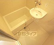 清潔感のあるバスルームです。