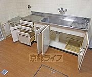 収納がたくさん付いたキッチンです