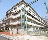 御所南小学校まで200m