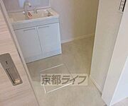 広い脱衣洗面所です