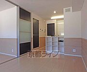 自然豊かなエリアにある建物の最上階・角部屋です。