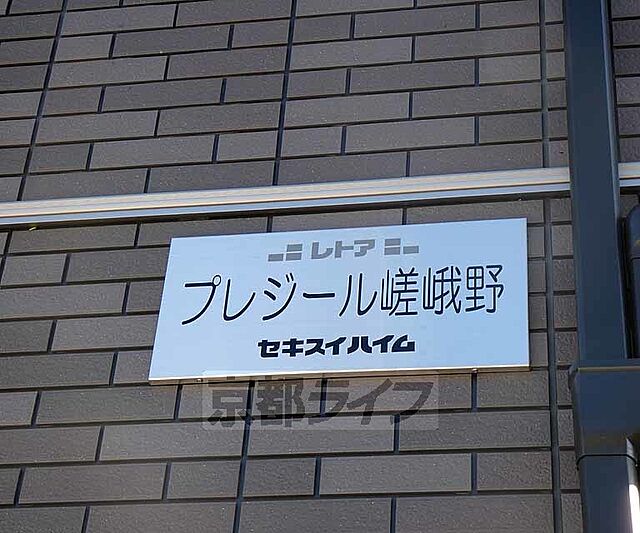 4 / 5