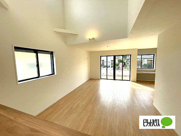 リビング/ダイニングを拡大表示