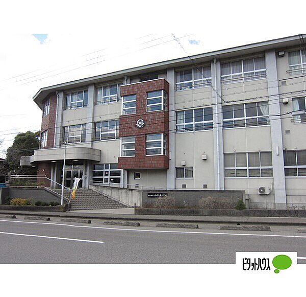 画像25:小学校「和歌山市立和歌浦小学校まで840m」