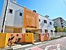 周辺：一時保育や延長保育も行う保育園。全室冷暖房完備、大型屋上プールなど設備も充実しています。