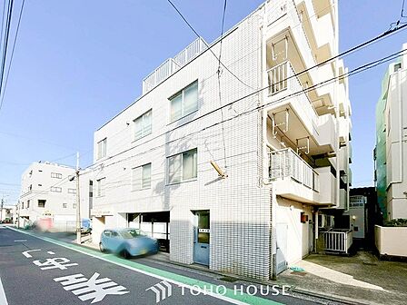 前面道路含む現地写真『快適』は「家」と「街」と「環境」が調和した時に訪れるだと改めて感じさせてくれます。