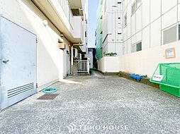 6 / 6