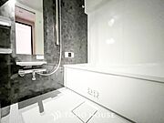 1日の疲れを取り心身を癒すことができる住まいの中のリラクゼーション空間。