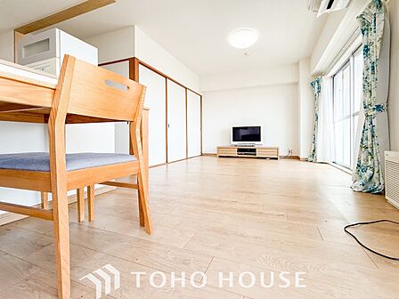 空気感という居心地の良いBGMは、暮らしのステージを彩り、心のやすらぎと満足感を与えてくれます。