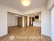 美味しいお料理も楽しいお喋りもキッチンを中心に広がります。