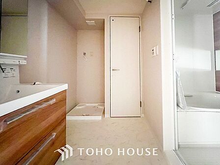 清潔感のあるプライベート空間は、身だしなみチェックや肌のお手入れに最適です。