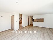 ここにはみんなが集い、食事と楽しい会話が始まるスペース。