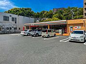 24時間営業ですので、急な買い物に便利です。