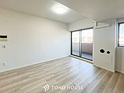 落ち着いた雰囲気に包まれた伸びやかな空間で、ゆったりと家族団らんの時間を過ごせます。