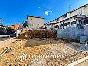 閑静な住宅街の一角、ひと時のくつろぎが生まれ、ゆっくりと愛着が育まれていきます。