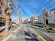 忙しく過ぎゆく日常を置き去るほど、ゆったりした時間が流れる住環境。