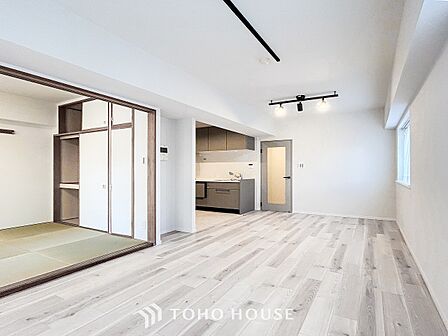 開放感あるリビングダイニング。ご家族とのんびりしたひと時を過ごせますね。