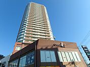 鶴ヶ峰駅直結で快適な駅前ライフが楽しめます。駅の北口、南口どちらへのアクセスもしやすくなりました。