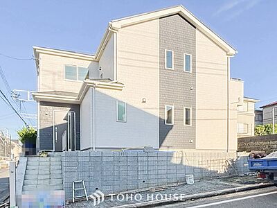 外観:閑静な住宅街の一角、ひと時のくつろぎが生まれ、ゆっくりと愛着が育まれていきます。 外観:閑静な住宅街の一角、ひと時のくつろぎが生まれ、ゆっくりと愛着が育まれていきます。