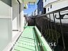 バルコニー：陽光とそよ風に触れることができるバルコニー。