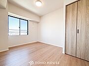 採光もアクセントの一つとして。プライベートルームにはやさしい光が射し込んでいます。