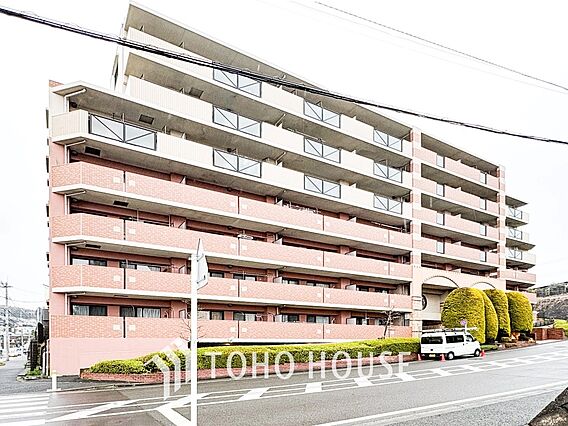 流行に左右され...