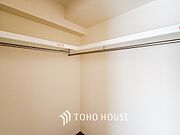 衣類だけでなく大きな荷物も収納でき、お部屋がすっきりします。