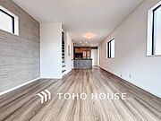 ここにはみんなが集い、食事と楽しい会話が始まるスペース。