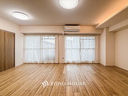 落ち着いた雰囲気に包まれた伸びやかな空間で、ゆったりと家族団らんの時間を過ごせます。