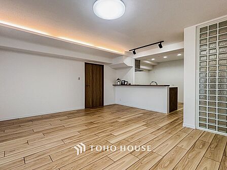 ここにはみんなが集い、食事と楽しい会話が始まるスペース。
