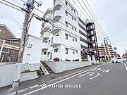 前面道路含む現地写真『快適』は「家」と「街」と「環境」が調和した時に訪れるだと改めて感じさせてくれます。