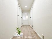環境の良い場所にセンス良く暮らしたい、こだわりの室内には至福のシーンが繰り広げられます。