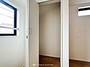 空間を余すところなく有効利用した収納は生活空間をより上質なものにしてくれるでしょう。