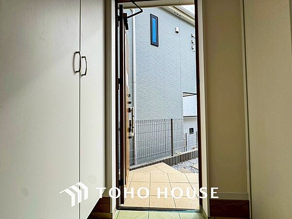 玄関を拡大表示