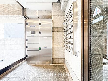 普段留守がちなご家族にも安心な宅配ボックスを完備。