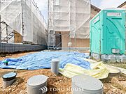 カースペースはお車2台分のゆとりある広さがあります。