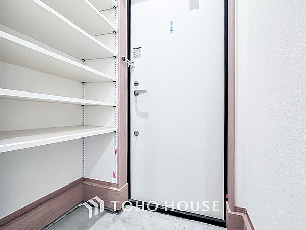 玄関を拡大表示