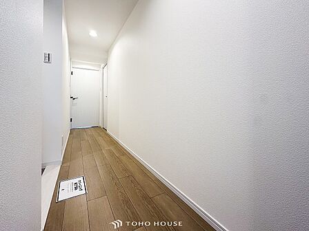 やわらかな陽射しがふりそそぎ、ゆったりした時間が流れる室内。