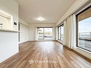 ここにはみんなが集い、食事と楽しい会話が始まるスペース。
