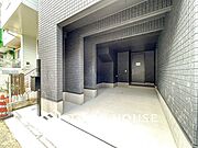 敷地内に駐車スペースがあると、日々の暮らしのをスムーズに運ぶ事が出来ます。