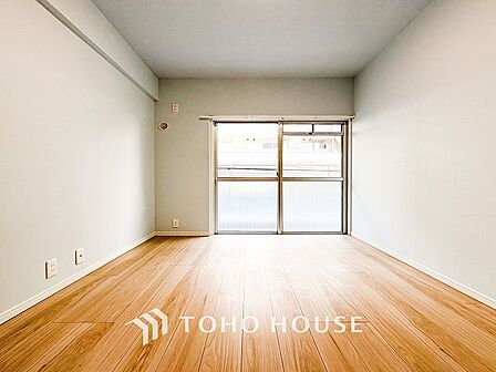 採光もアクセントの一つとして。プライベートルームにはやさしい光が射し込んでいます。