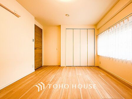 一日の疲れをいやしてくれる主寝室。自分時間を快適に過ごすプライベートルーム。