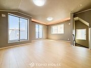 ここにはみんなが集い、食事と楽しい会話が始まるスペース。