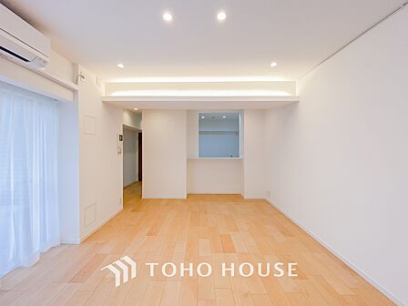 光と風があふれる開放的なリビングダイニングには自然と家族みんなが集まってきます。