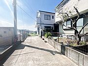 時代の流れに惑わされないシックなカラートーンで街並みに溶け込む外観。