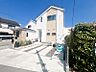 外観：閑静な住宅地で小さなお子様がいるご家族にも安心な住環境が魅力です。