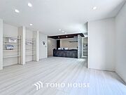 一日の中で多くの時間を過ごすことになる住まいだからこそ、いつも穏やかな空間であるように心掛けています