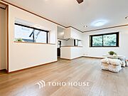 ここにはみんなが集い、食事と楽しい会話が始まるスペース。