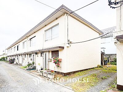 外観：時代の流れに惑わされないシックなカラートーンで街並みに溶け込む外観。